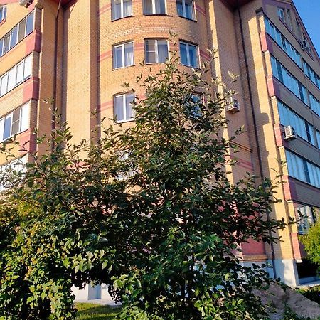 Apartamenty Riadom S Centrom Goroda Novgorod Exteriör bild